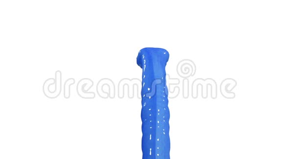美丽的喷泉蓝色液体飞溅喷泉3D白色背景与阿尔法哑光蓝色油漆流上升视频的预览图