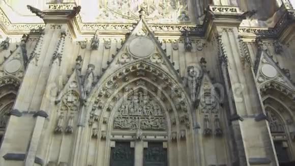 布拉格赫拉达坎尼圣维特大教堂视频的预览图