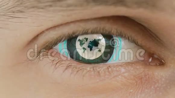 用电脑文字覆盖眼睛特写放大中心地球视频的预览图