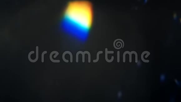 镜头耀斑运动模糊发光闪烁斑点黑色视频的预览图