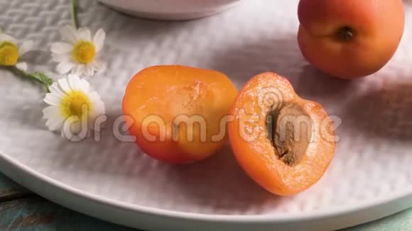 美味的成熟杏视频的预览图