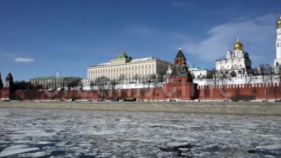 莫斯科在阳光明媚的春天视频的预览图