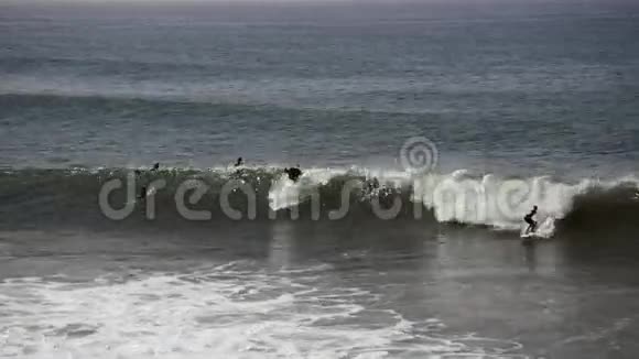 加州亨廷顿海滩冲浪视频的预览图