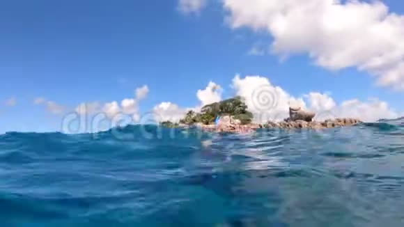 在塞舌尔群岛分景视频的预览图