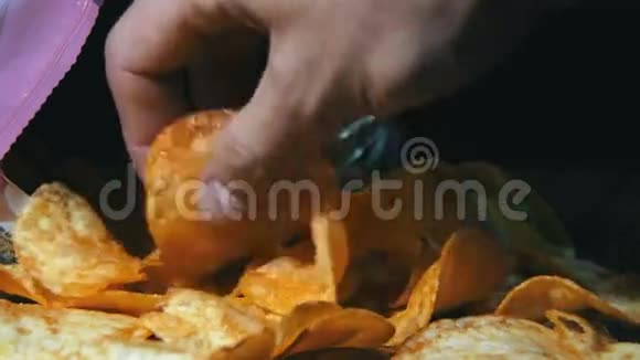 土豆薯片包装视频的预览图