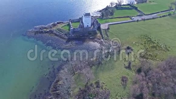 飞越历史悠久的多伊城堡多尼格尔视频的预览图