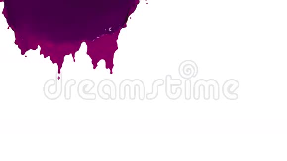 粉红色的油漆慢慢地流下来糖浆视频的预览图