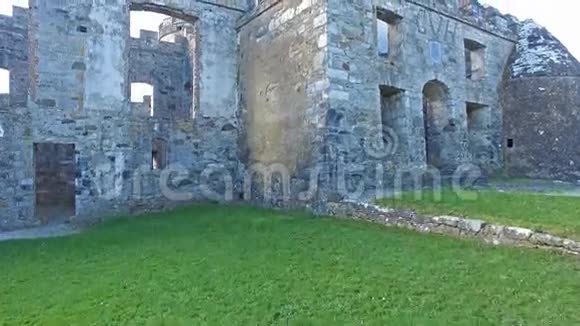 飞越历史悠久的多伊城堡多尼格尔视频的预览图