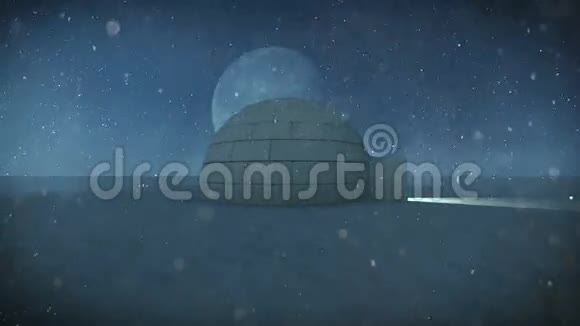 伊格洛在夜晚的雪地里被隔离了满月背景镜头视频的预览图