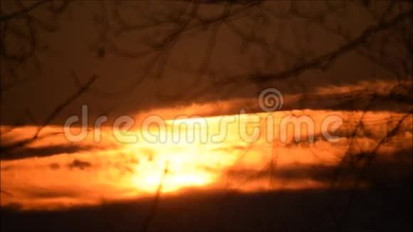 日出大低云黎明视频的预览图