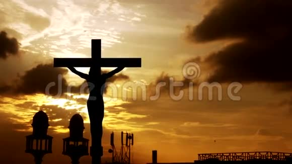 十字架上的剪影耶稣视频的预览图