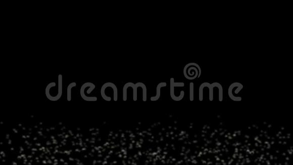 透明的气泡在黑色背景的水下视频的预览图