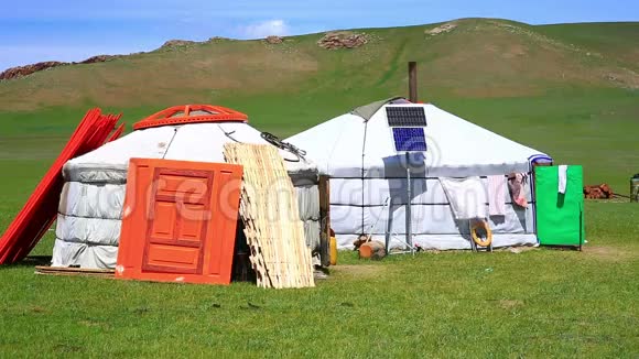 蒙古ger营地有太阳能视频的预览图