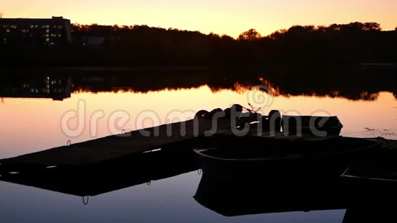 湖日落黎明视频的预览图