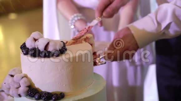 结婚庆典蛋糕视频的预览图