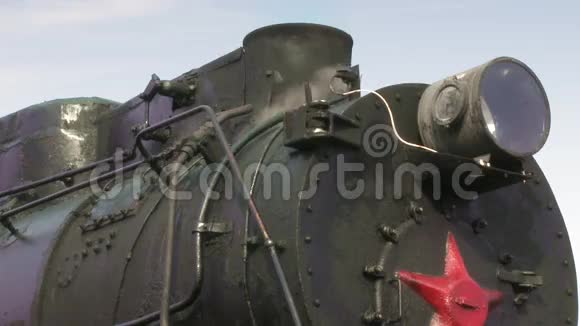 有蒸汽机特写的老火车视频的预览图
