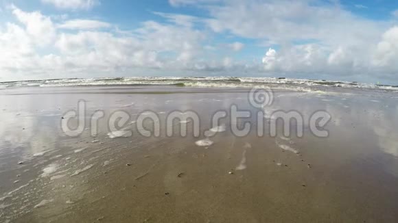 波罗的海冲浪冲浪中的照相机视频的预览图