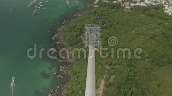 越南PhuQuoc岛至HonThom菠萝岛的交通缆车视频的预览图