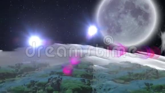 在夜晚的云层之间视频的预览图