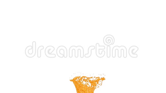 作为糖浆或甜柠檬水的橙色液体流入漩涡或龙卷风液体的流动是旋转的视频的预览图
