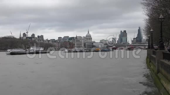 伦敦堤岸和城市视野视频的预览图