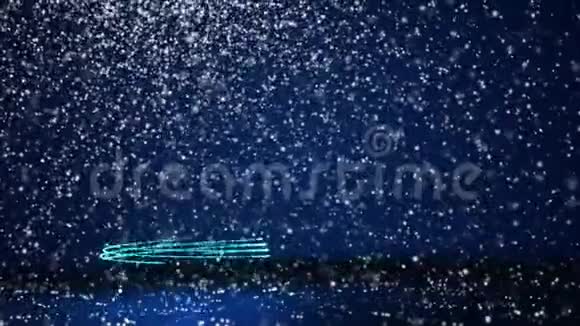 蓝色大圣诞树从发光发亮的粒子在左边圣诞节或新年背景下的冬季主题视频的预览图
