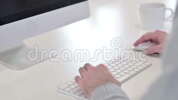 键盘打字电脑打字视频的预览图