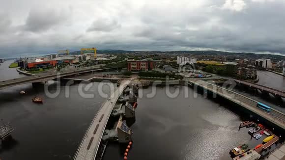 贝尔法斯特北爱尔兰建筑和建筑物的空中景观从上面看城市视频的预览图