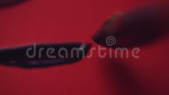 中国书法写在红纸上视频的预览图