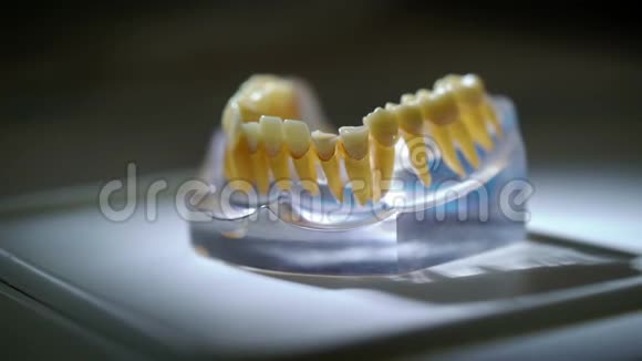 在牙科诊所打过牙视频的预览图