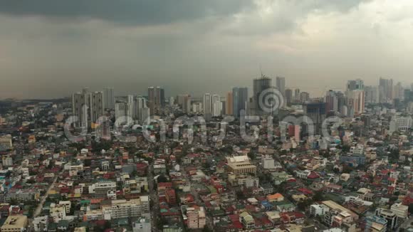 马尼拉全景菲律宾首都马尼拉市早晨的现代化大都市俯视视频的预览图
