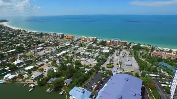 空中视频堡垒迈尔斯海滩FL视频的预览图