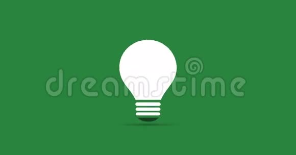 绿色环保能源概念视频动画灯泡内的太阳符号视频的预览图