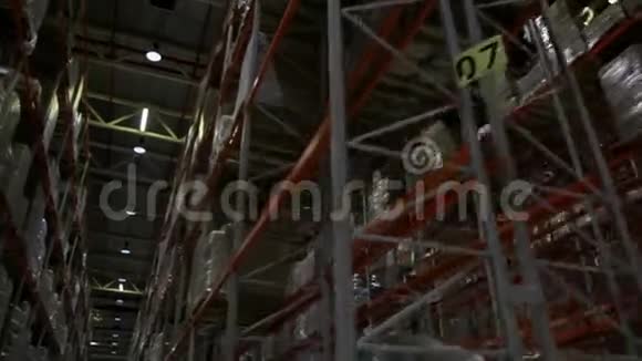 大型仓储物流终端视频的预览图