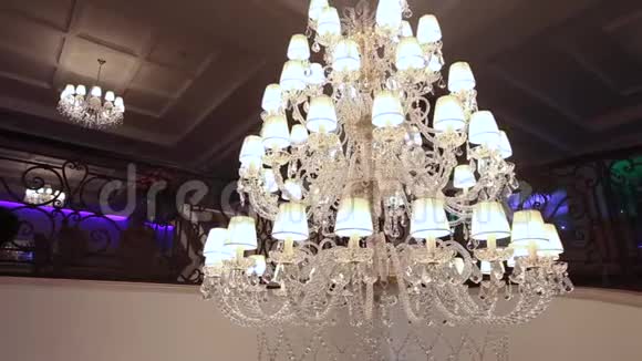 酒店吊灯视频的预览图