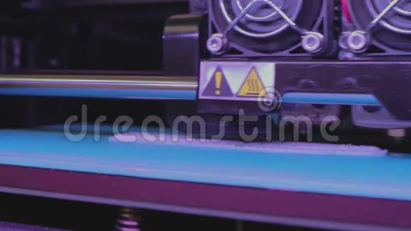 在3D打印机上打印3D打印机工作工业打印在3D打印机上视频的预览图