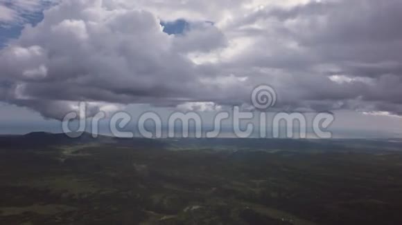 堪察加半岛的克罗诺茨基自然保护区直升机库存录像视频的预览图