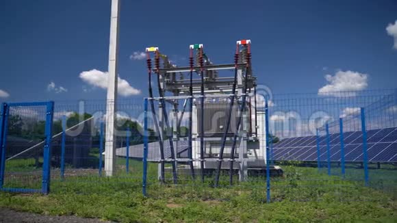太阳能发电站中的变压器视频的预览图