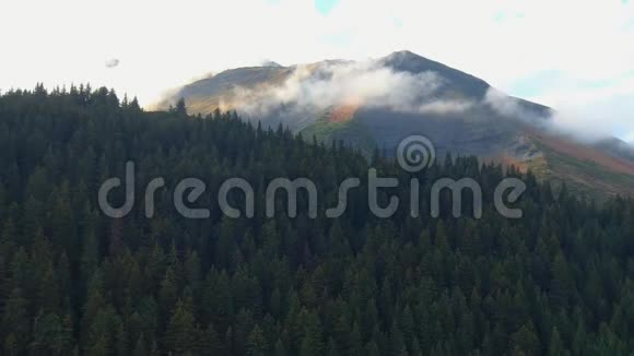 丘加奇山脉的荒野景色视频的预览图