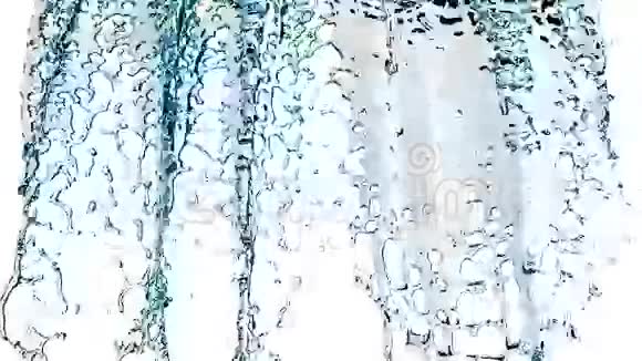 水落在白色的背景上用于过渡阿尔法通道视频的预览图