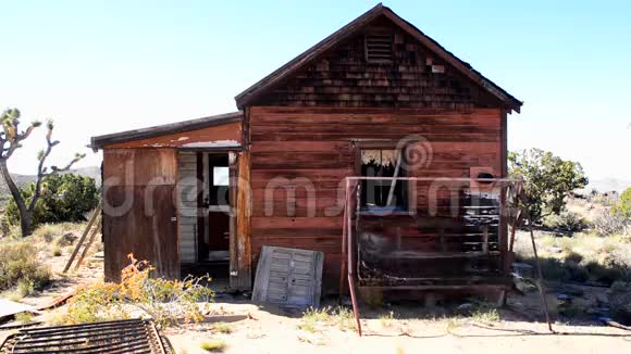 莫哈韦沙漠旧废弃家园视频的预览图