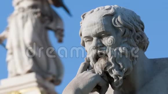 希腊哲学家苏格拉底的经典雕像视频的预览图
