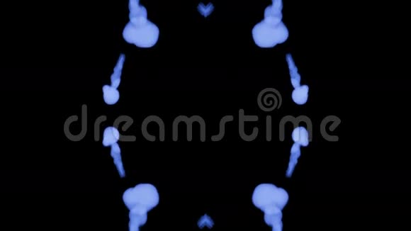 墨水万花筒是一种抽象的墨水背景如罗夏墨迹测试7蓝色墨水或烟雾以黑色缓慢隔离视频的预览图