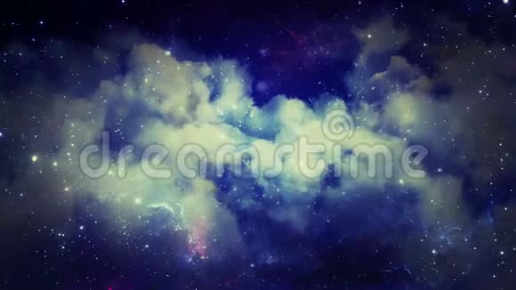 通过恒星星云和宇宙尘埃宇宙气体团和深空的星座飞行视频的预览图