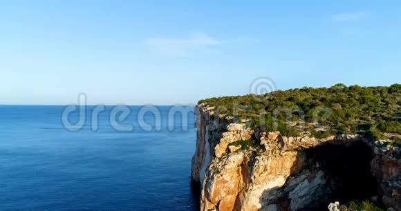 克里夫在西班牙海岸视频的预览图