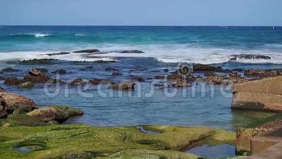 海浪邦迪海滩悉尼澳大利亚视频的预览图