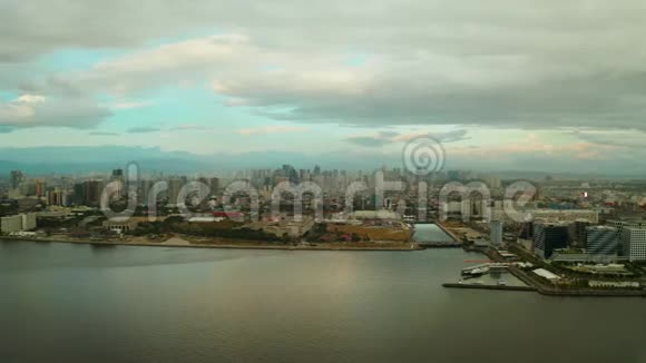 马尼拉市菲律宾首都拥有现代化建筑空中观景视频的预览图