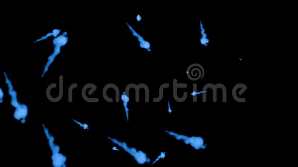 许多流动的荧光蓝墨水或烟雾隔离在黑色的缓慢运动蓝色染料溶于水用途视频的预览图