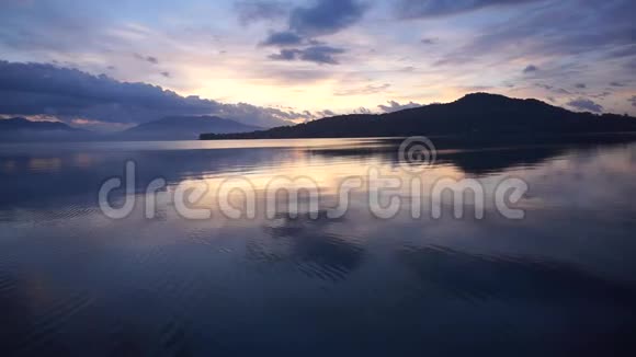 意大利马格吉奥尔湖日出景观视频的预览图