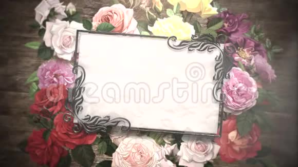 带有花卉运动婚礼背景的特写复古框架视频的预览图